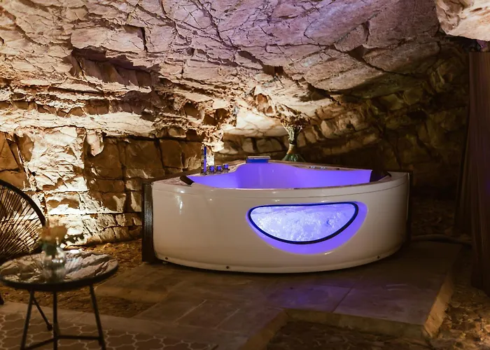 Semesterbostad Casa Di Lucy - Cave Wellness & Panoramic View *