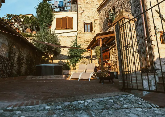 Casa Di Lucy - Cave Wellness & Panoramic View Semesterbostad